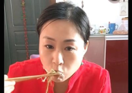 娱乐吃瓜酱遇到对的人,娱乐吃瓜酱邂逅命中注定的爱情奇遇